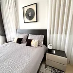別荘 Danaos Luxury Sea View Townhouse With Pool *