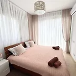 別荘 Danaos Luxury Sea View Townhouse With Pool