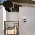 別荘 Danaos Luxury Sea View Townhouse With Pool *