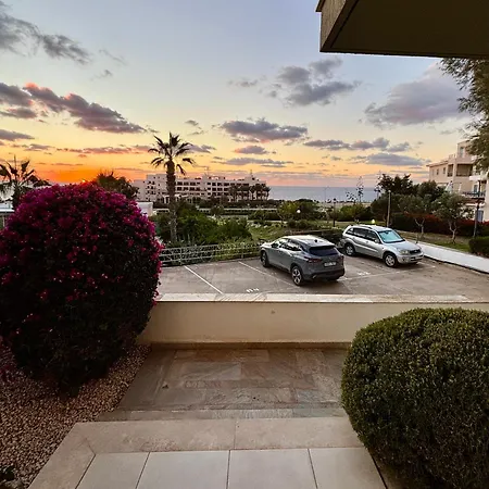Danaos Luxury Sea View Townhouse With Pool Vakantiehuis Paphos