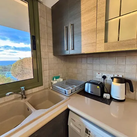 Danaos Luxury Sea View Townhouse With Pool Vakantiehuis Paphos