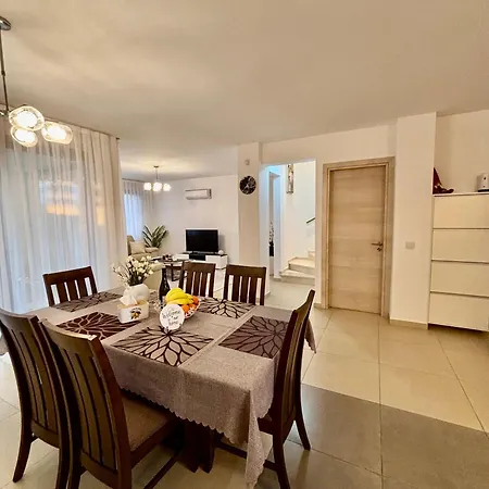 Vakantiehuis Danaos Luxury Sea View Townhouse With Pool *
