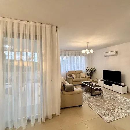 Vakantiehuis Danaos Luxury Sea View Townhouse With Pool Paphos