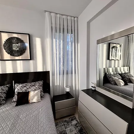 Danaos Luxury Sea View Townhouse With Pool Vakantiehuis