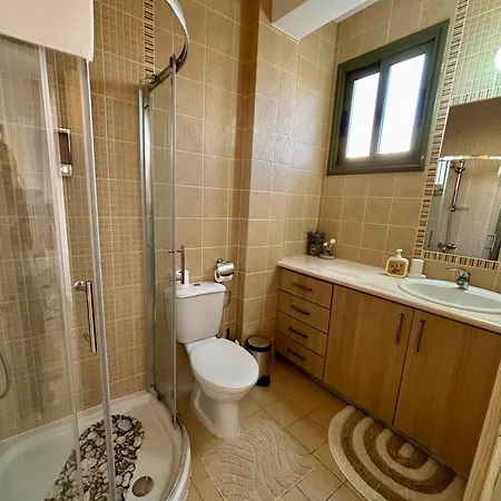 Vakantiehuis Danaos Luxury Sea View Townhouse With Pool Paphos