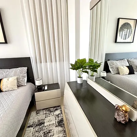 Danaos Luxury Sea View Townhouse With Pool * 파포스