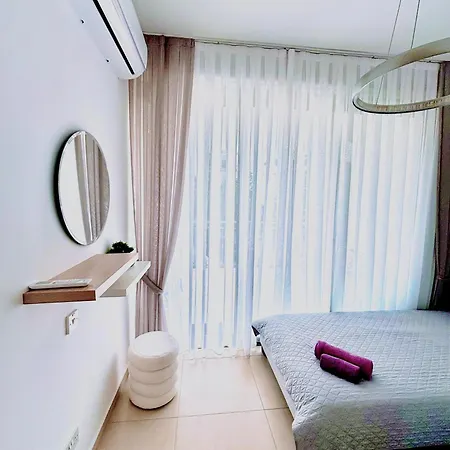 Danaos Luxury Sea View Townhouse With Pool * 파포스
