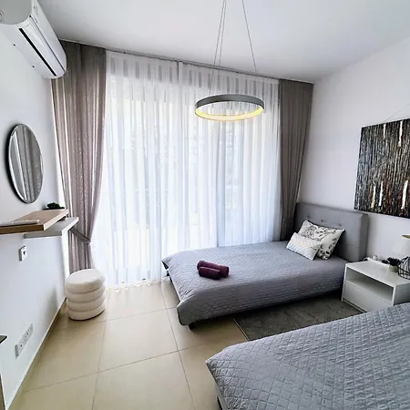 Danaos Luxury Sea View Townhouse With Pool 파포스