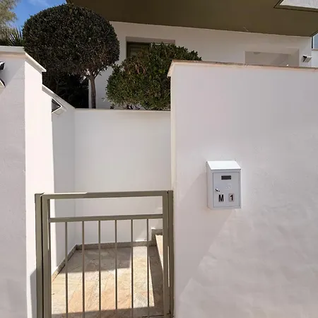 펜션 Danaos Luxury Sea View Townhouse With Pool *