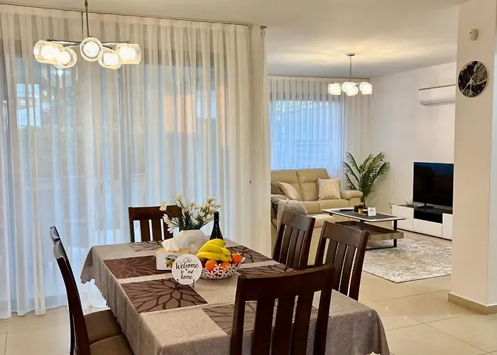 Beautiful House Near Venus Feriehus *