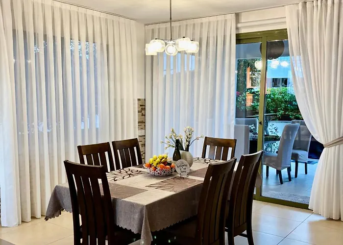 Feriehus Beautiful House Near Venus *