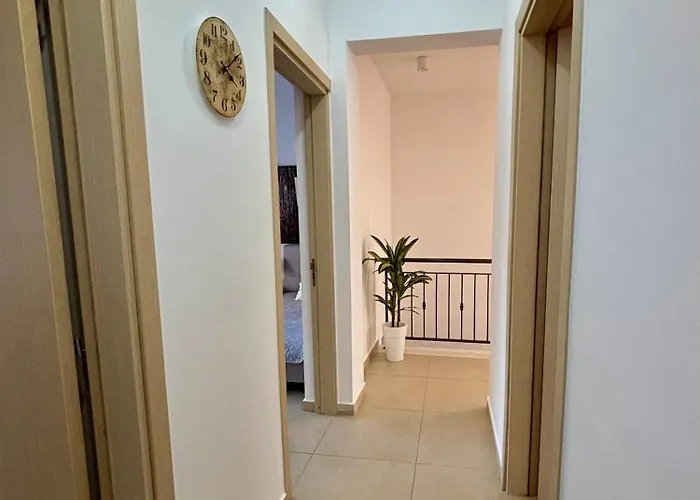 Beautiful House Near Venus