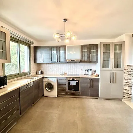 بيت للعطل Danaos Luxury Sea View Townhouse With Pool بافوس