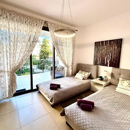 Beautiful House Near Venus بيت للعطل