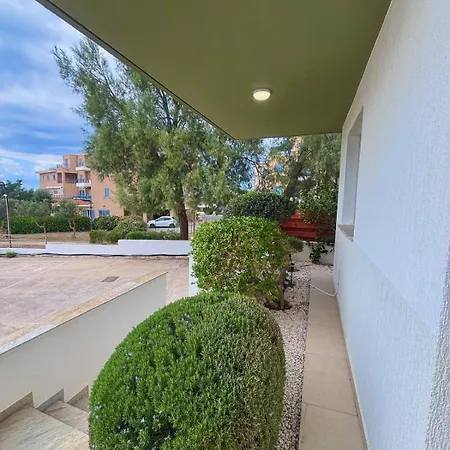 Beautiful House Near Venus בית נופש *