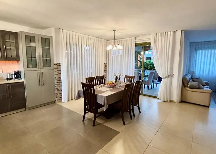 Case de vacanță Beautiful House Near Venus