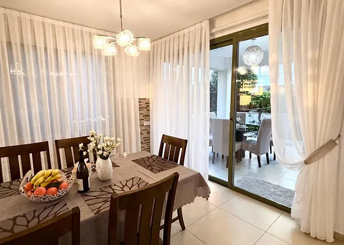 Case de vacanță Beautiful House Near Venus *