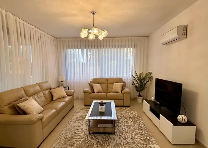 Case de vacanță Beautiful House Near Venus Paphos