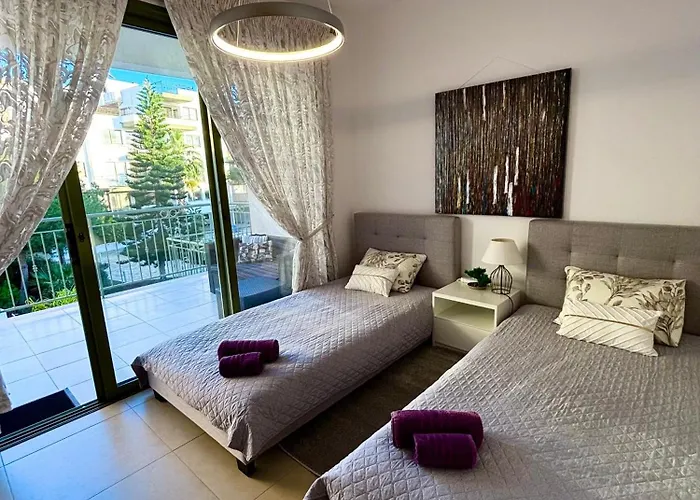 Beautiful House Near Venus Case de vacanță